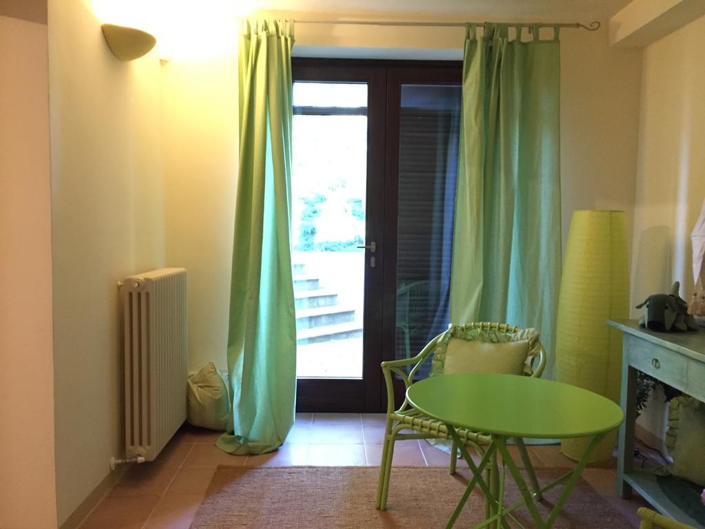 La Casina Di Passaggio Appartement Foligno Buitenkant foto